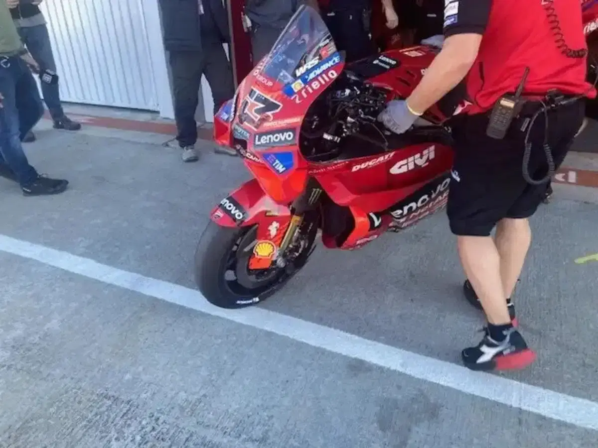 MotoGP 2025. I test di Valencia aprono la stagione 2026: Aprilia davanti, Ducati sperimenta, Yamaha V4 impressiona [GALLERY] (29)