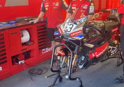 MotoGP 2025. I test di Valencia aprono la stagione 2026: Aprilia davanti, Ducati sperimenta, Yamaha V4 impressiona [GALLERY]
