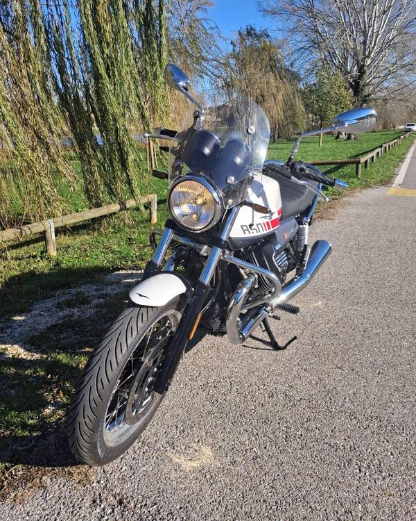 Moto Guzzi V7 Special (2021 - 24) (3)