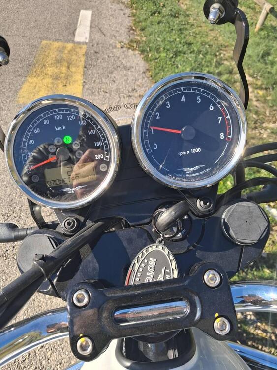 Moto Guzzi V7 Special (2021 - 24) (5)