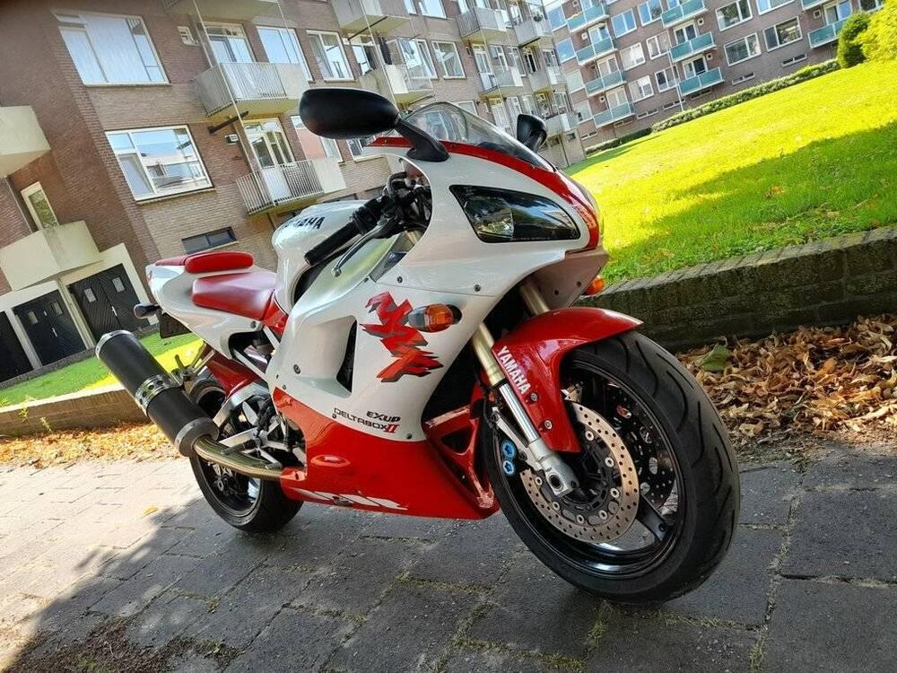 Yamaha YZF R1 (2000 - 01)
