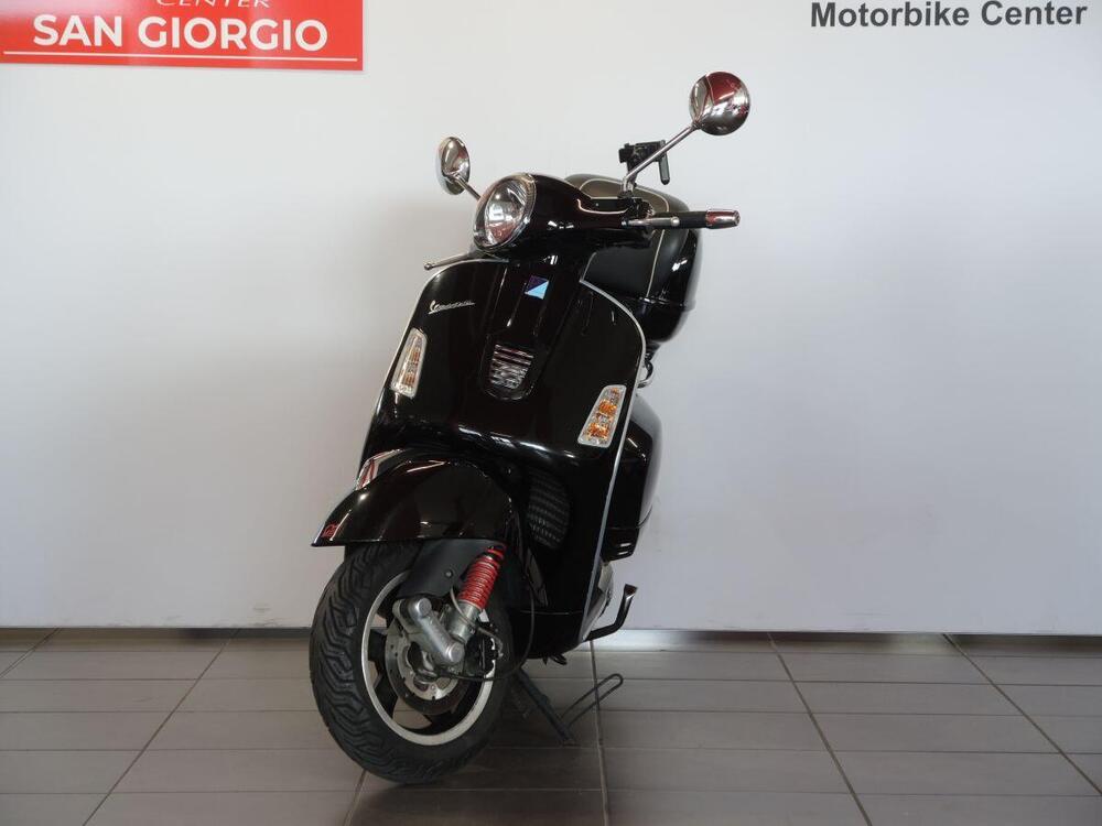 Vespa GTS 300 (2010 - 14) (2)