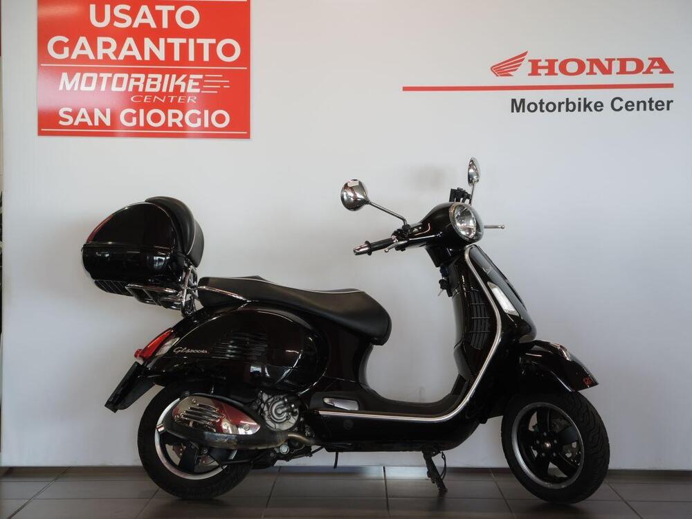 Vespa GTS 300 (2010 - 14) (3)