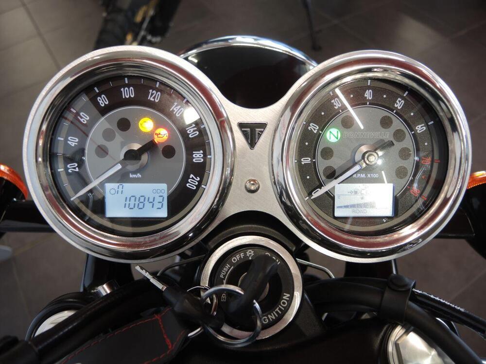 Triumph Bonneville T100 (2021 - 25) (5)