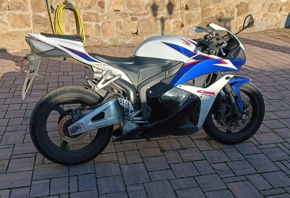 Honda CBR 600 RR (2009 - 12) (3)