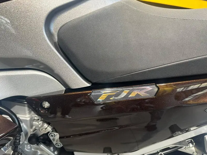 Yamaha FJR 1300 AE (2012 - 15) (9)