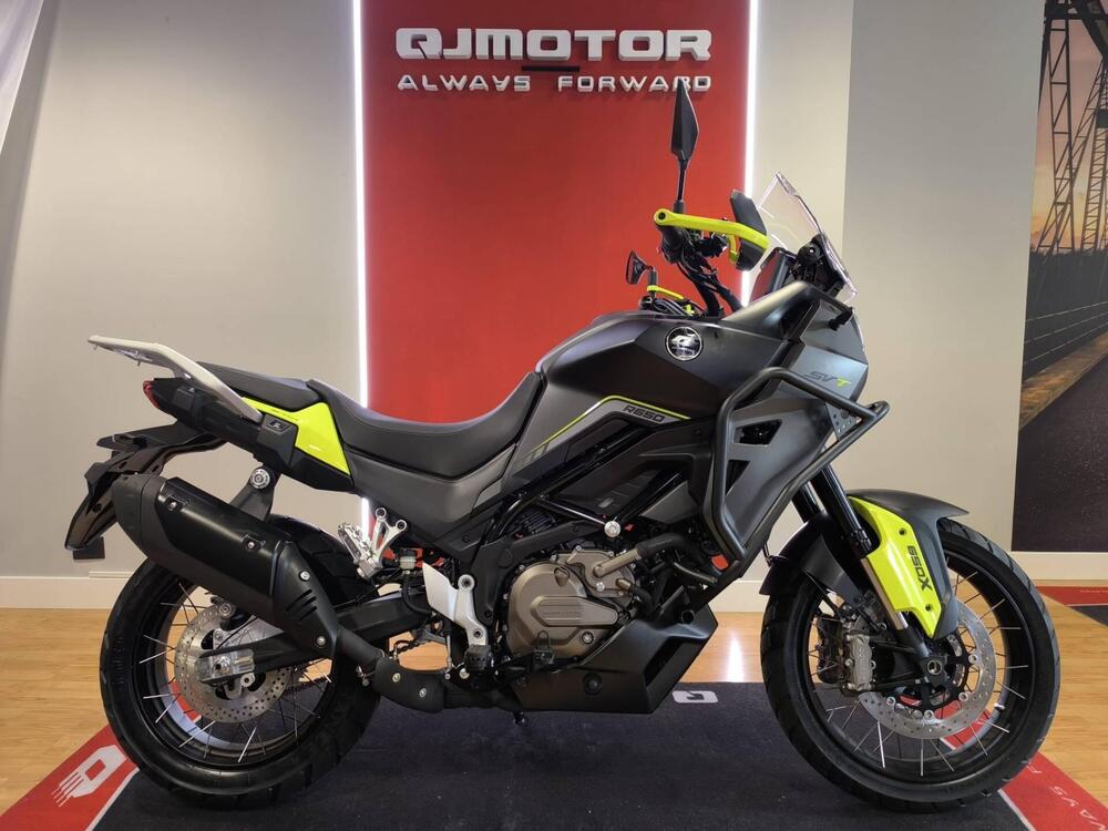 QJ Motor SVT 650 X (2025) (2)