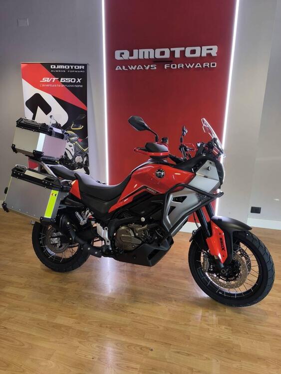 QJ Motor SVT 650 X (2025) (5)