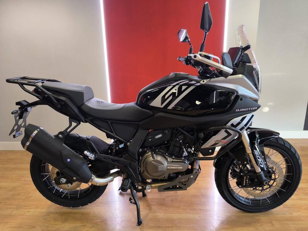 QJ Motor SRT 600 SX (2024 - 25) (2)