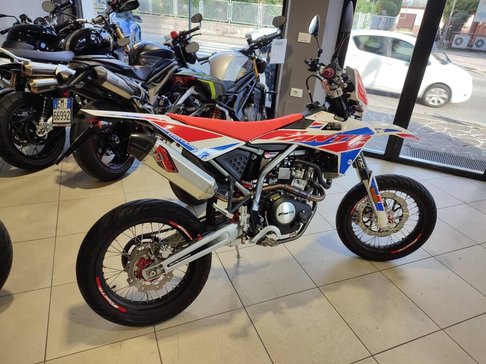 Fantic Motor Motard 125 M Performance 4t (2019) (3)