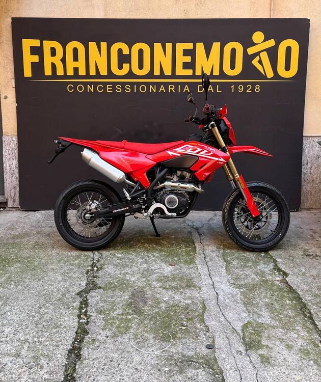 QJ Motor COV 125 (2025) (3)