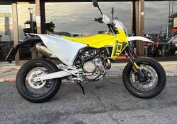 Husqvarna 701 Supermoto (2026) nuova