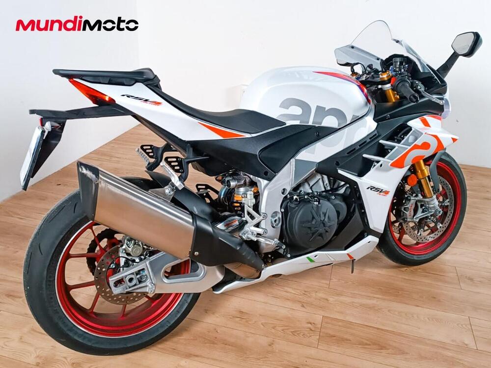 Aprilia RSV4 1100 Factory (2025) (3)