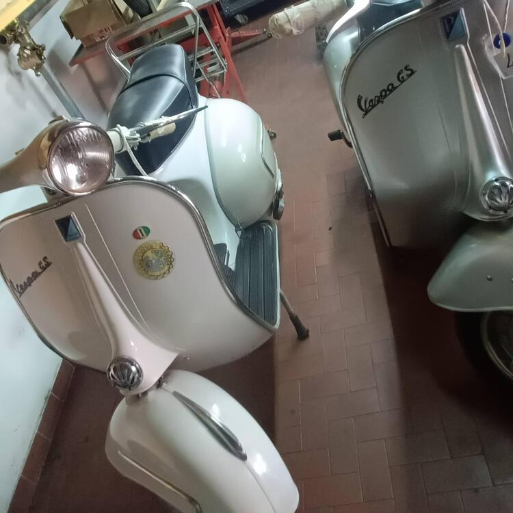 Piaggio Vespa GS160 (5)