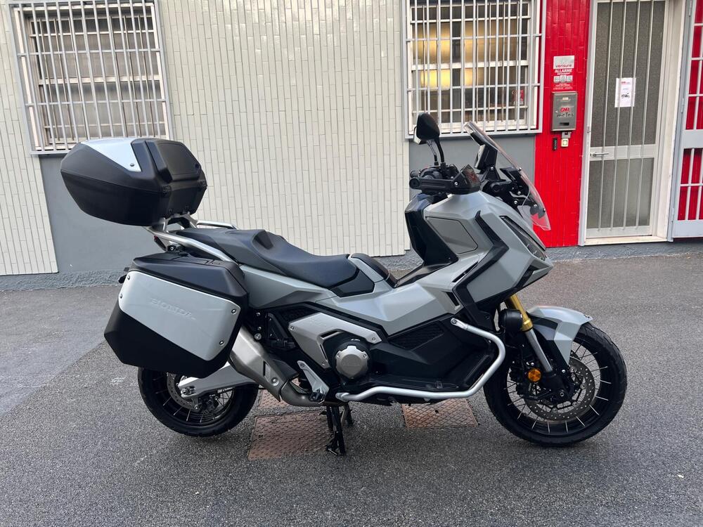 Honda X-ADV 750 Travel (2025) (2)