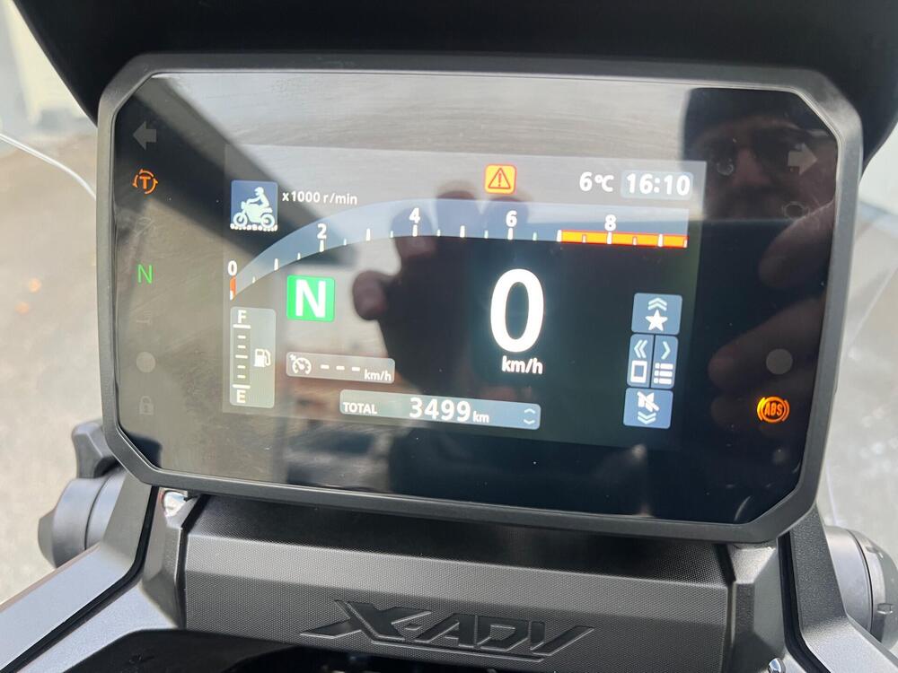 Honda X-ADV 750 Travel (2025) (5)