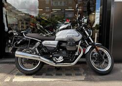 Moto Guzzi V7 Special (2021 - 24) usata