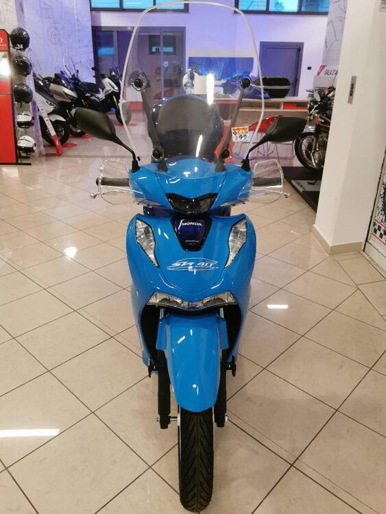 Honda SH 125i (2024 - 25) (4)