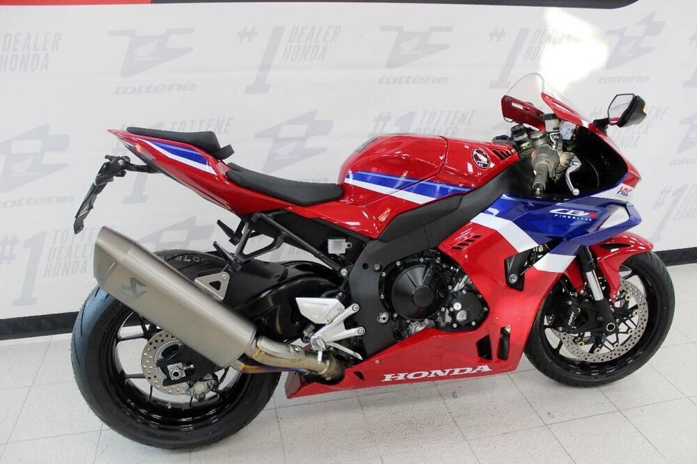 Honda CBR 1000 RR-R Fireblade (2024 - 25) (2)