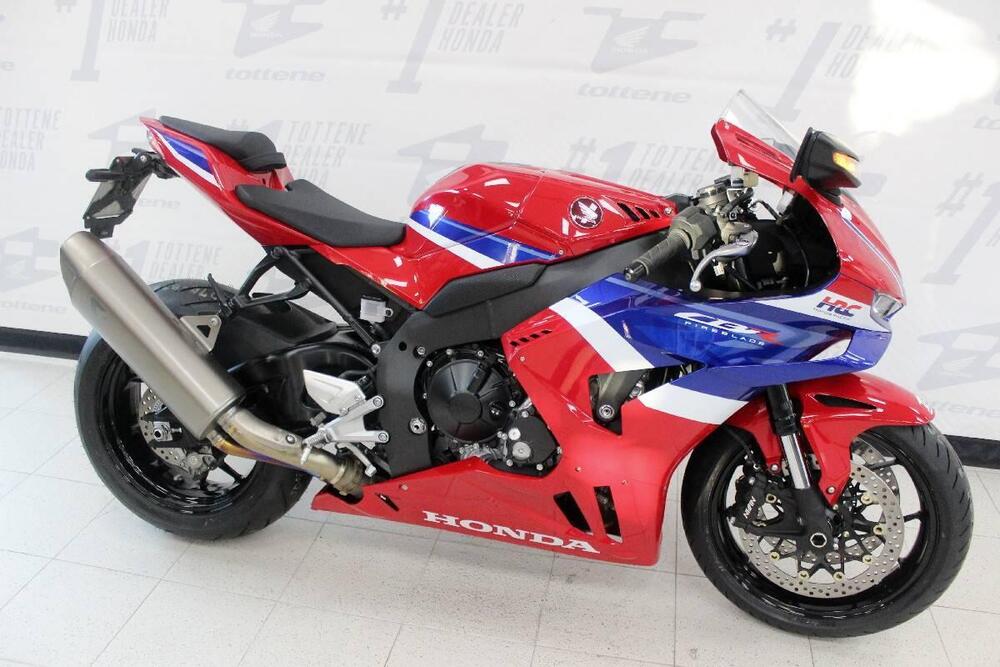 Honda CBR 1000 RR-R Fireblade (2024 - 25) (3)