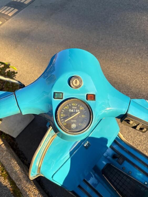 Piaggio Vespa P150X  (4)