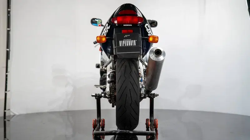 Honda CBR 900 RR SC33 (8)