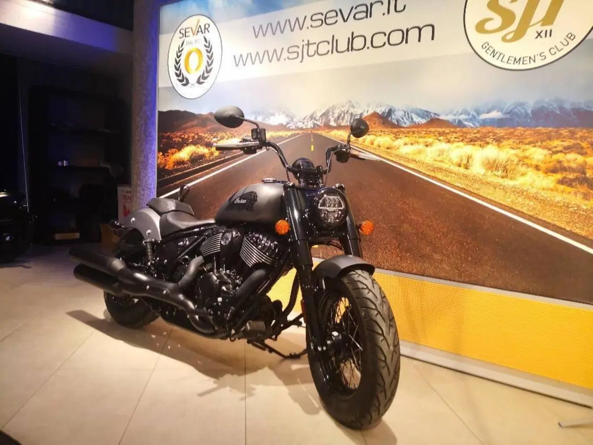 Indian Chief 1890 Bobber Dark Horse (2021 - 26) (3)