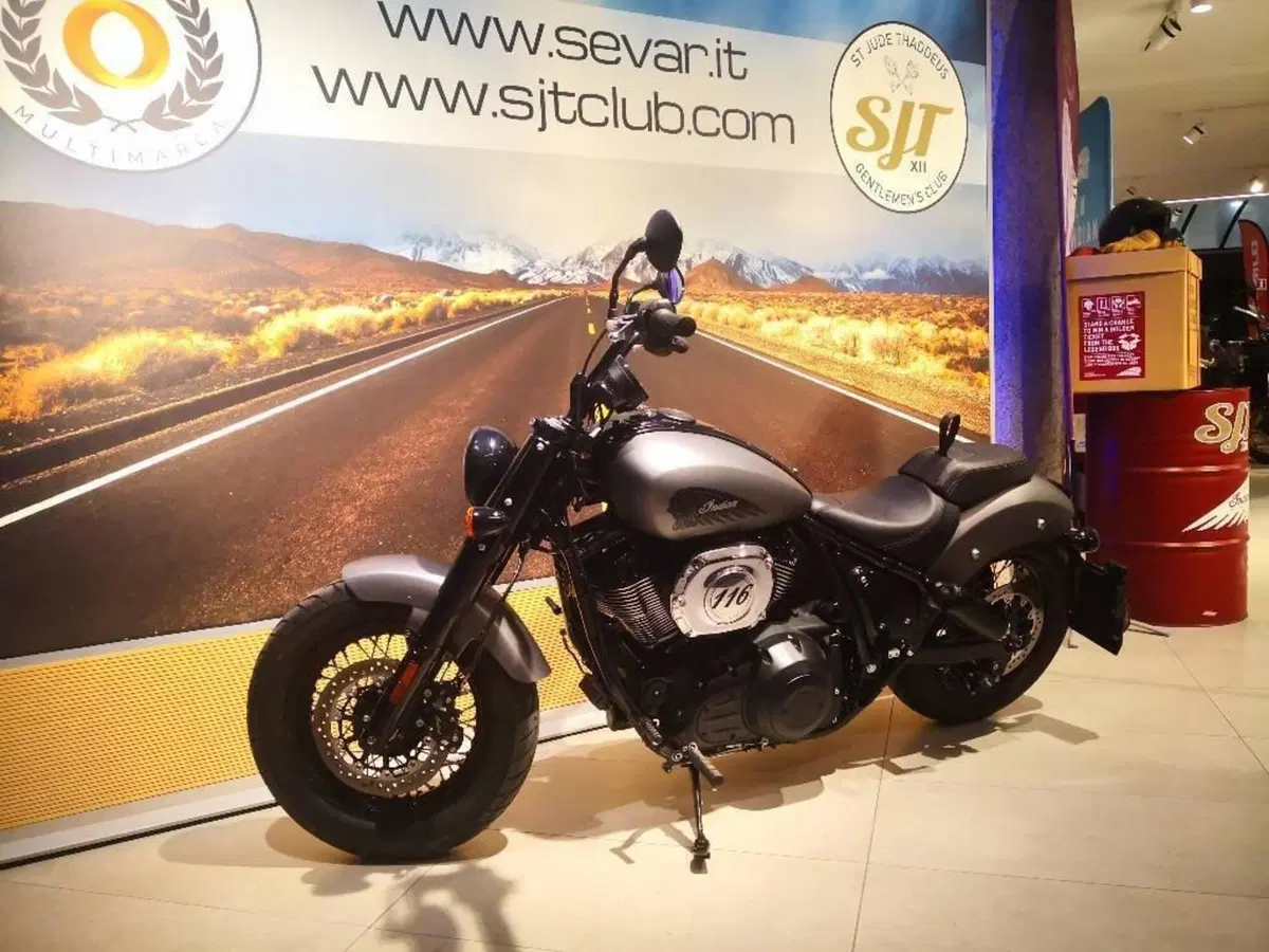 Indian Chief 1890 Bobber Dark Horse (2021 - 26) (11)