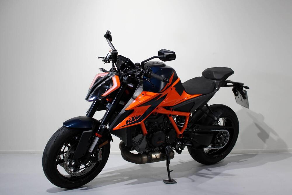 KTM 1290 Super Duke R (2020) (3)