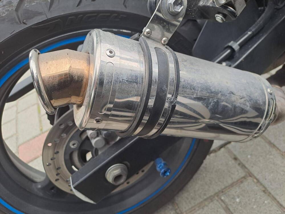 Suzuki GSR 750 ABS (2010 - 17) (4)