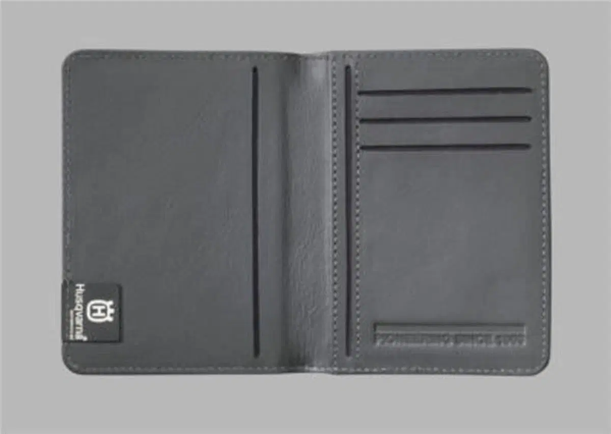 Porta carte di credito in pelle nero Husqvarna Cod (2)