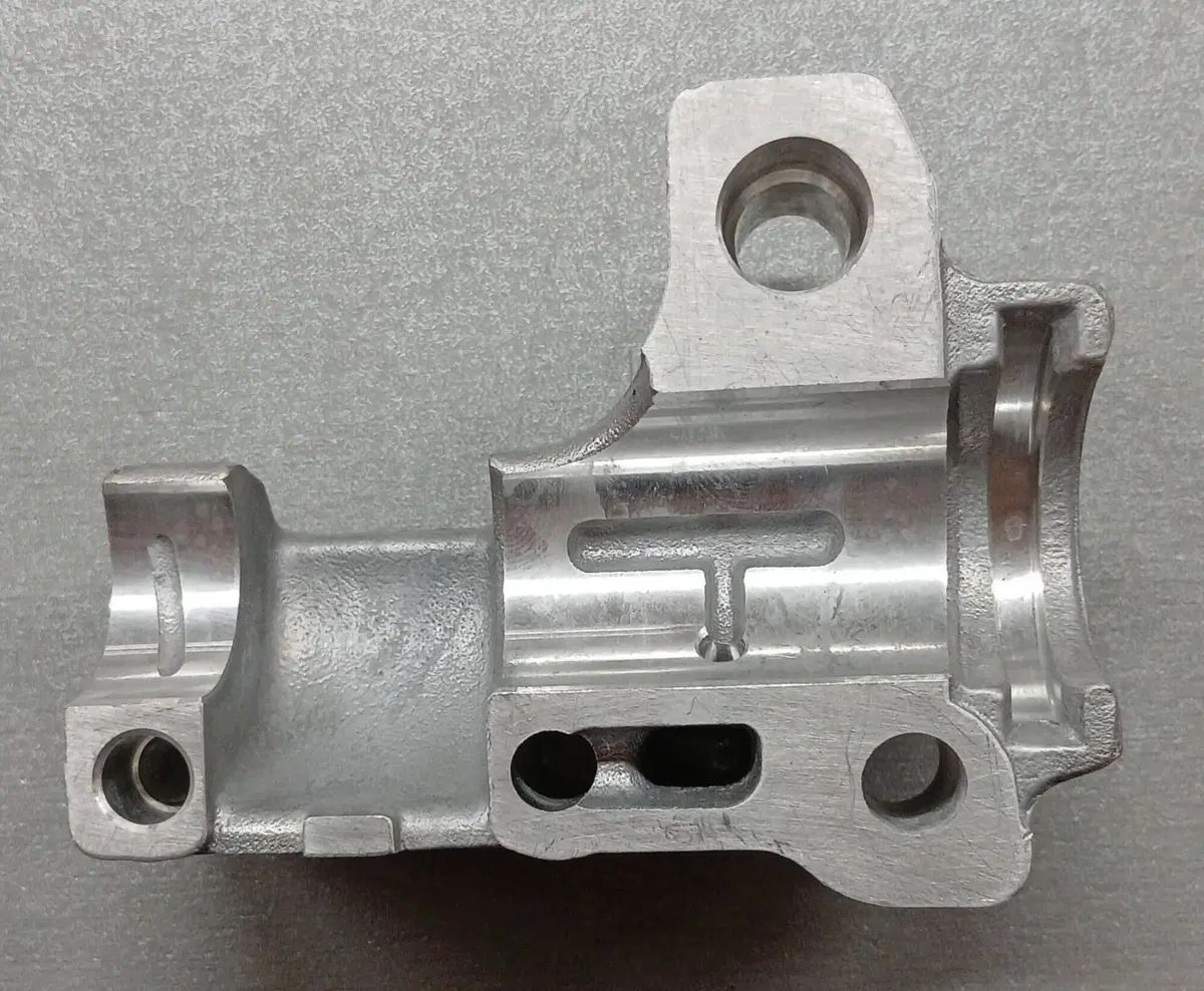 12211MB0771 Supporto albero a camme VF750 Honda (2)