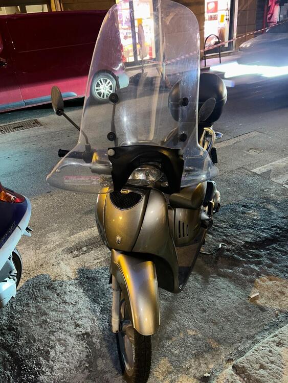 Aprilia Scarabeo 100 4t (2007 - 16) (2)