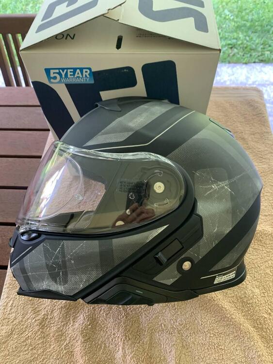Casco SHOEI NEOTECH II