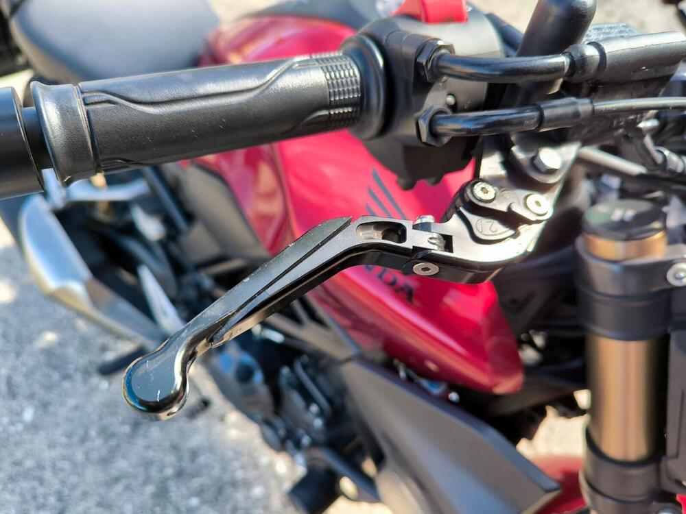 Honda CB 300 R (2022 - 25) (3)