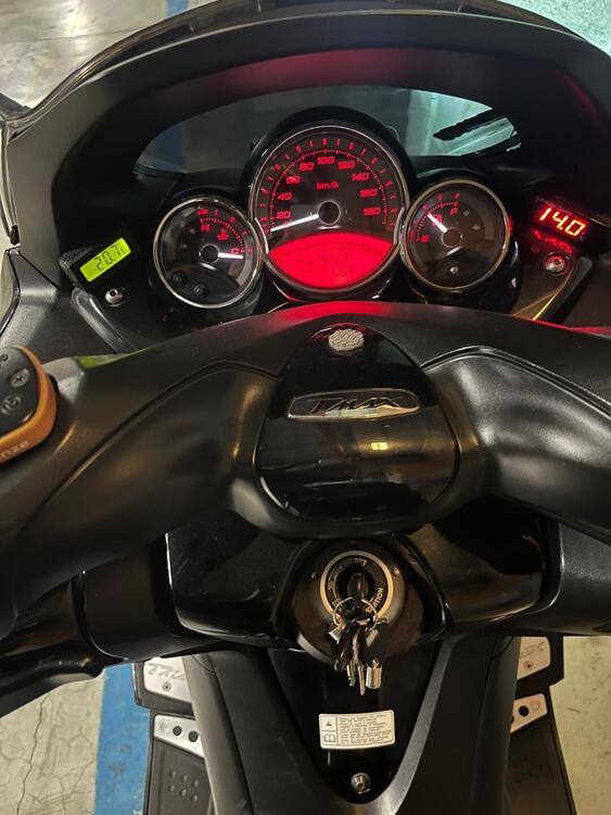 Yamaha T-Max 500 (2008 - 12) (2)