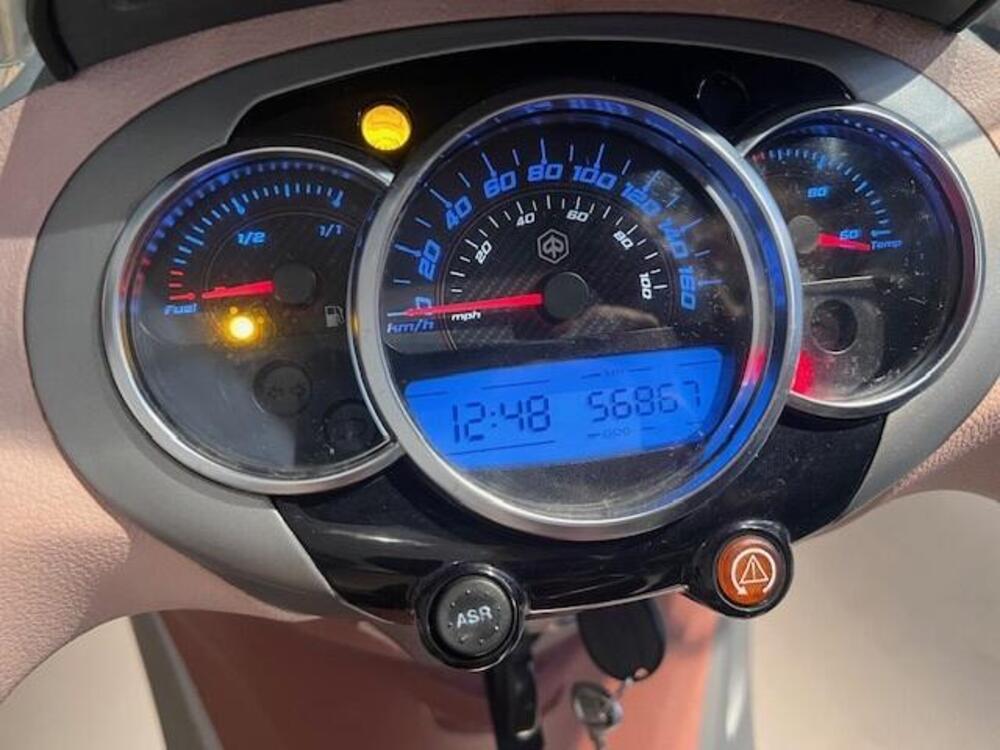 Piaggio Beverly 350 SportTouring ie ABS (2011 - 17) (3)