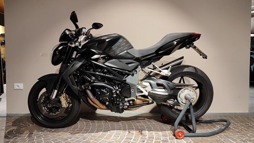 MV Agusta Brutale 920 (2011 - 12) (2)