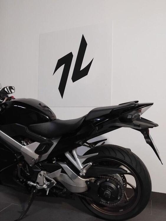 Honda VFR 800 F (2014 - 16) (2)