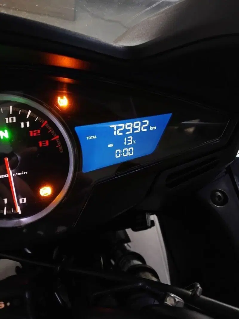 Honda VFR 800 F (2014 - 16) (4)