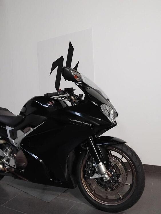 Honda VFR 800 F (2014 - 16) (5)