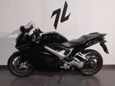 Honda VFR 800 F (2014 - 16) usata
