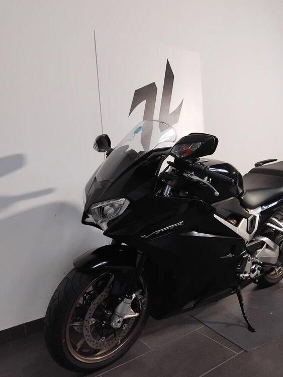 Honda VFR 800 F (2014 - 16) (3)