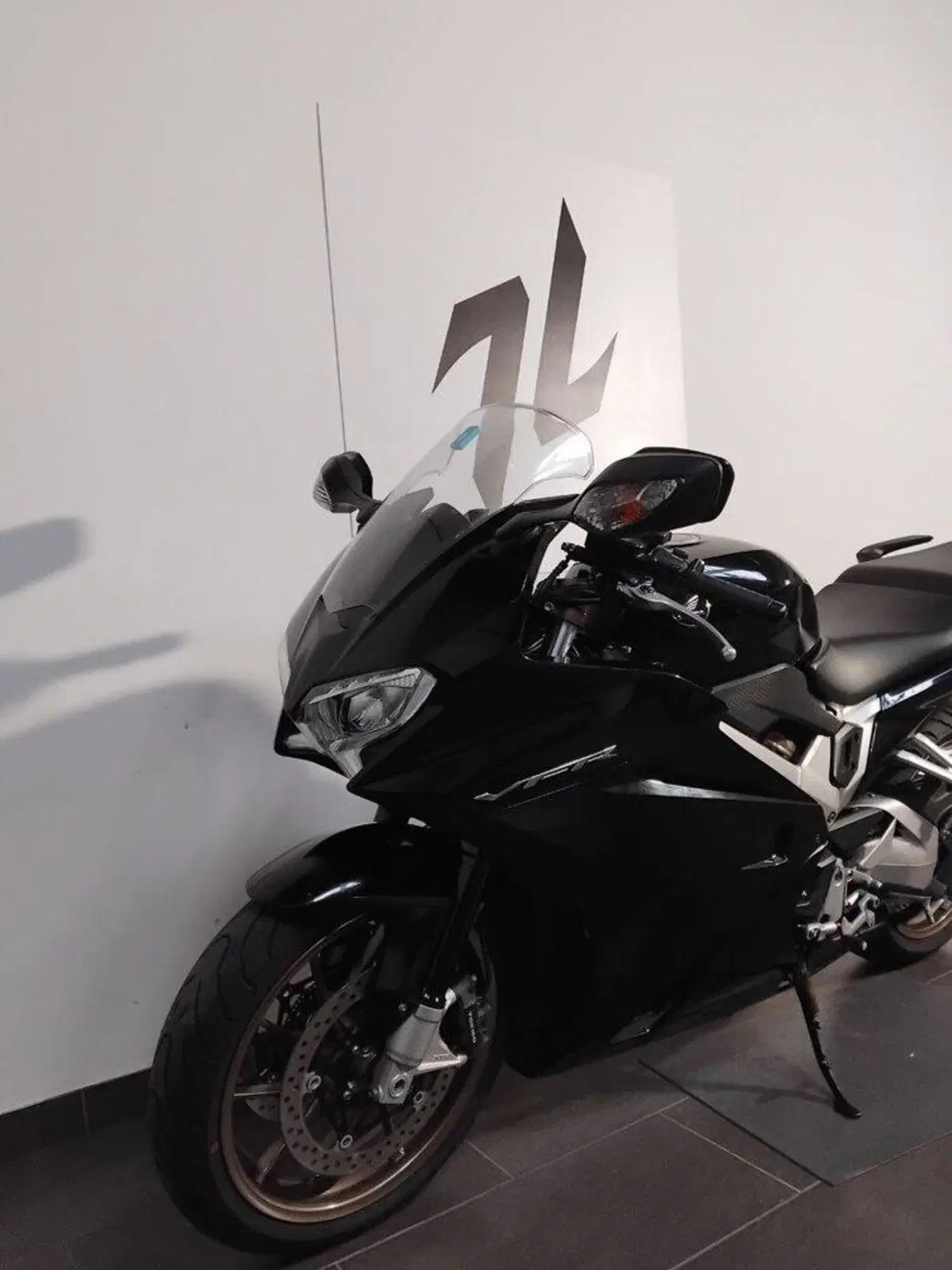 Honda VFR 800 F (2014 - 16) (3)