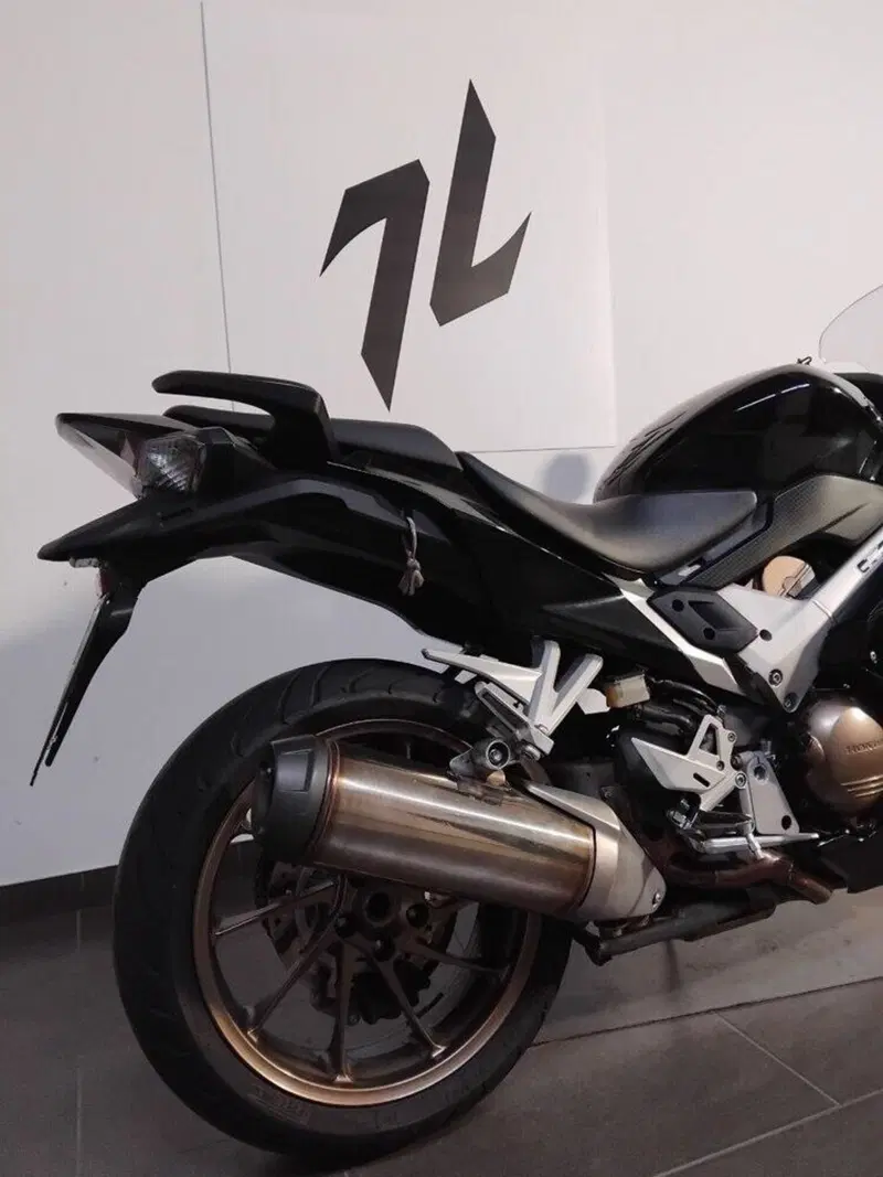 Honda VFR 800 F (2014 - 16) (6)