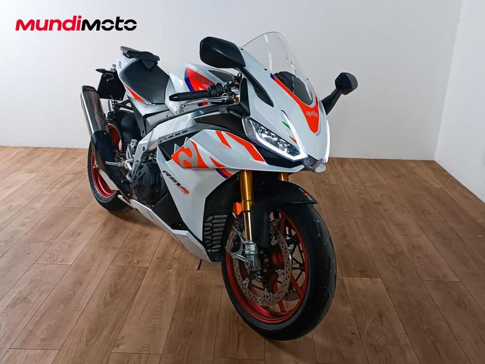 Aprilia RSV4 1100 Factory (2025) (2)