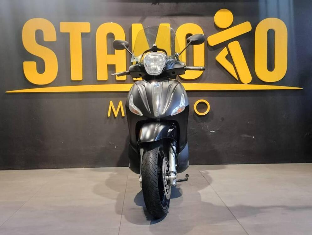 Piaggio Beverly 300 i.e. ABS-ASR (2016 - 20) (3)