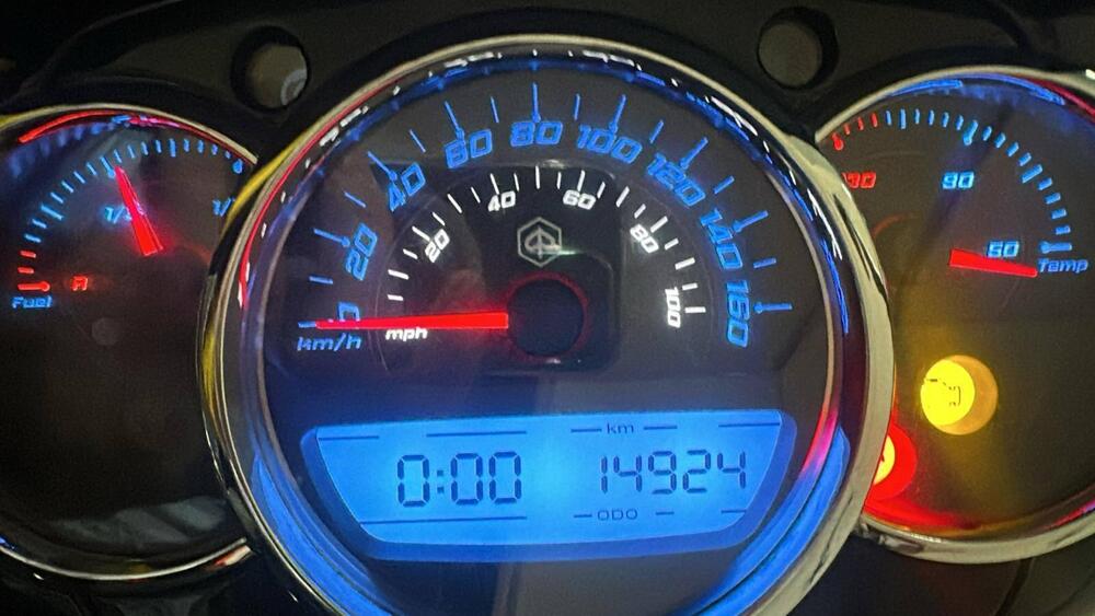 Piaggio Beverly 300 i.e. ABS-ASR (2016 - 20) (5)