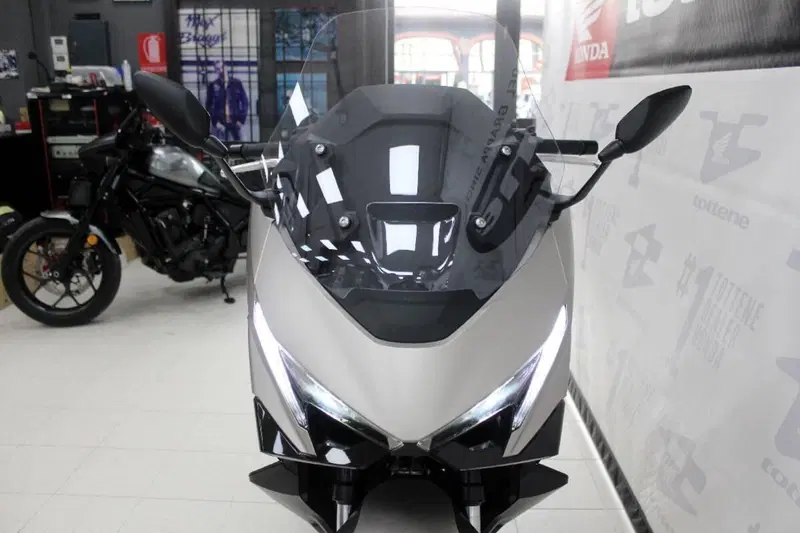 Honda Forza 750 (2025 - 26) (4)