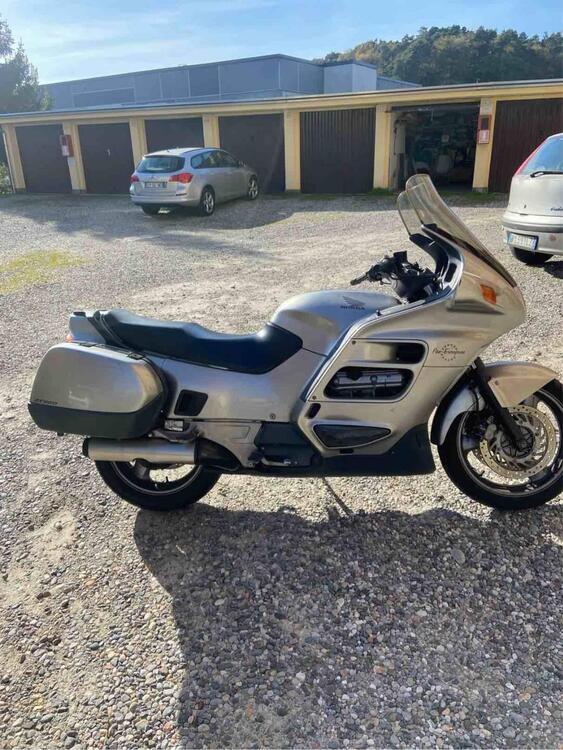 Honda 1100 pan european (2)